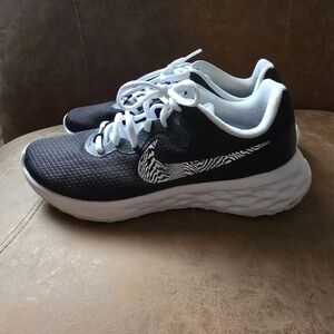 Nike Revolution 6 Running shoes